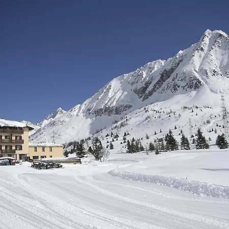 Hotel Dolomiti 3*
